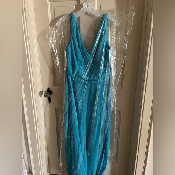 David’s Bridal Bridesmaid dress in Malibu size 8 NEW with tags - Picture 5 of 8
